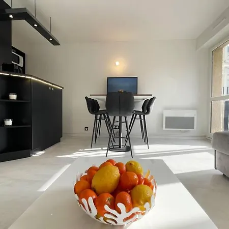 5 Pers A 50 M De Apartament *