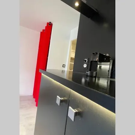 Apartament 5 Pers A 50 M De